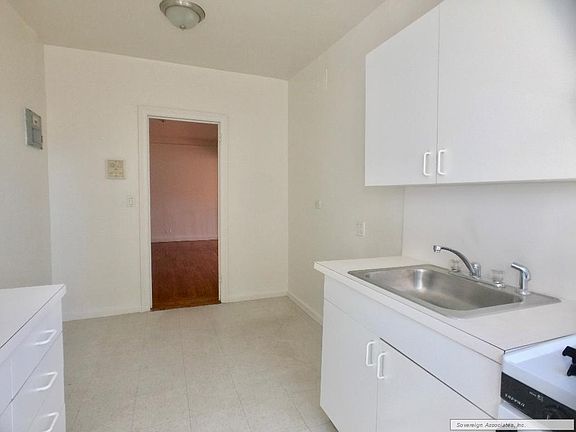 5th image of 511 W 235th St APT 2D