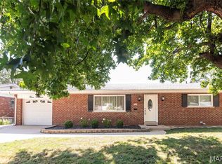 314 Charing Ln, Saint Louis, MO 63125