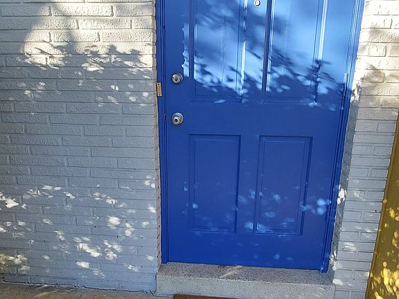 2nd image of 221 Beverly Dr