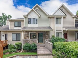 4017 N Course Dr, Charlotte, NC 28277