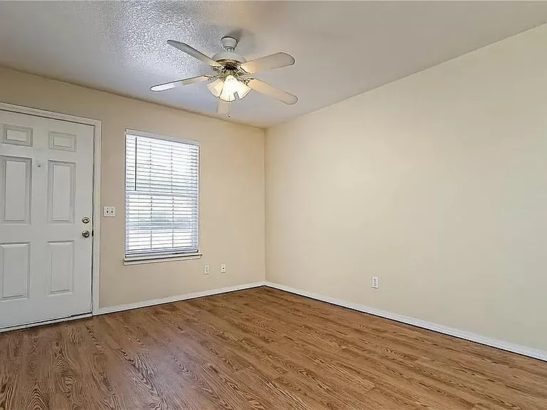 1437 W Sligo St #3 — Photo 6