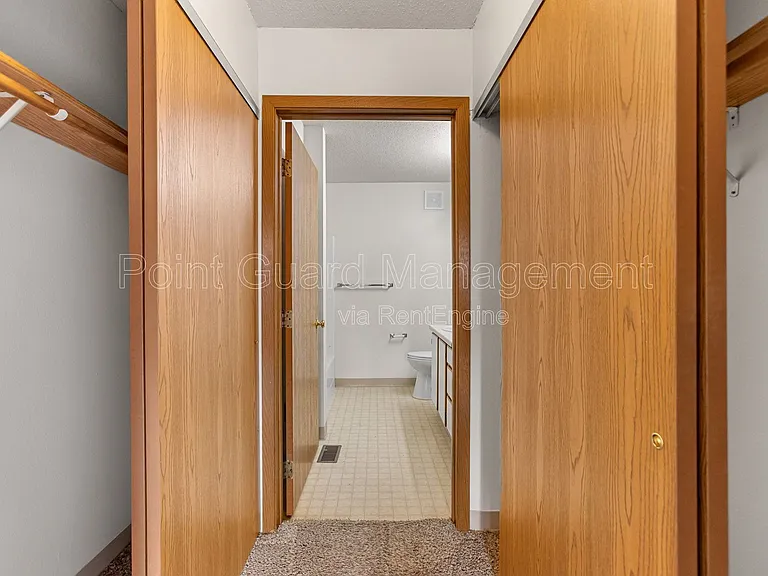 Maple Park Apartments — Photo 32