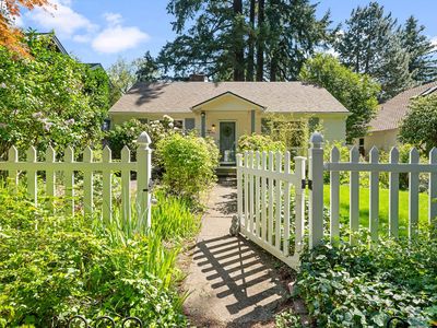 871 8th St, Lake Oswego, OR, 97034