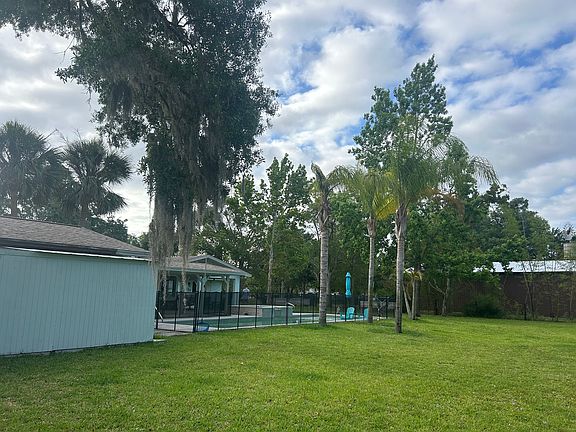 4th image of 5720 Sweetwater Blvd