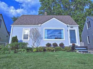 27316 Larchmont St, Saint Clair Shores, MI 48081