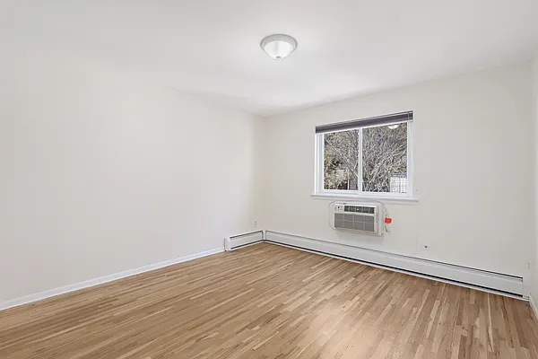 Rented by Compass | media 10