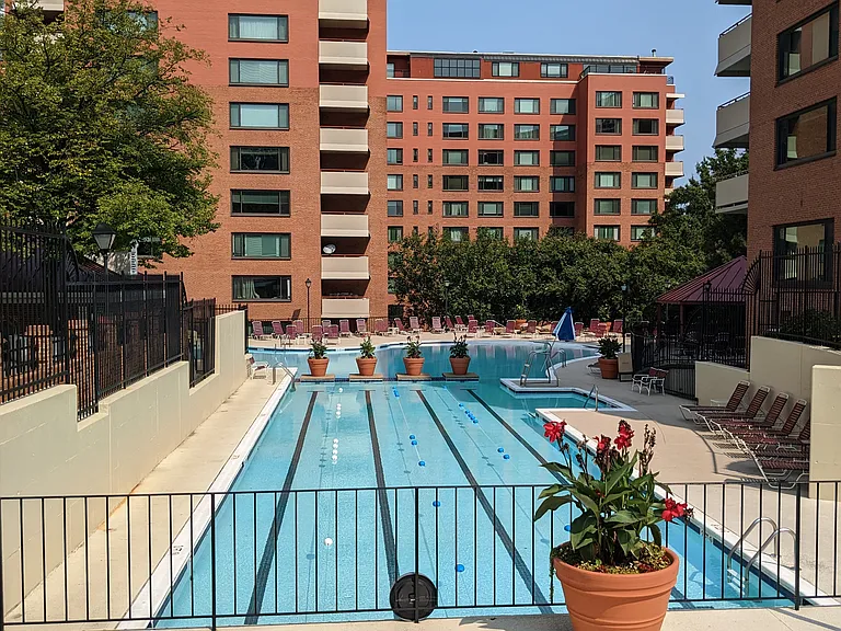 1121 Arlington Blvd #720 — Photo 10