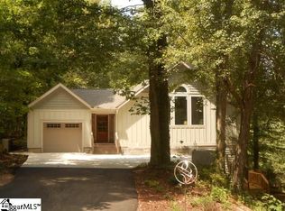 399 W McElhaney Rd, Taylors, SC 29687