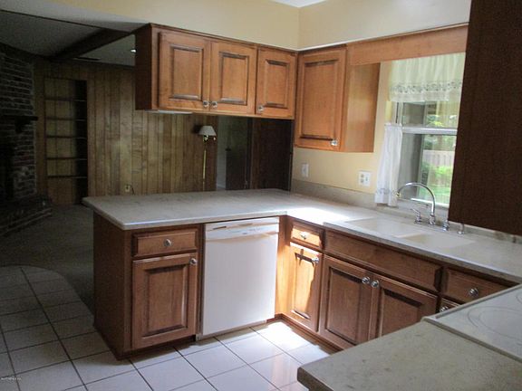 5th image of 4250 Saint Francis Cir