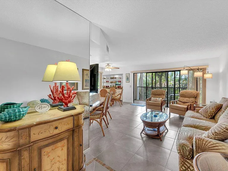1605 S US Highway 1 #E201 — Photo 4