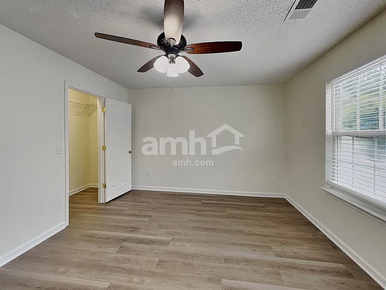 8914 Meadowmont View Dr — Photo 9