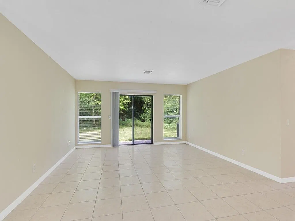 2 bed, 1.0 bath, 1002 sqft, $1,995 — Photo 4