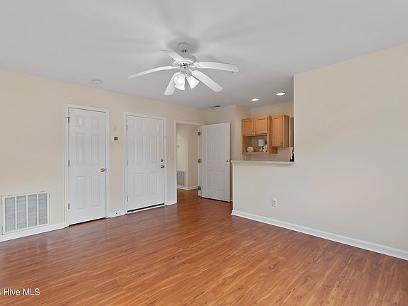 4th image of 3350 Club Villas Drive SE # 1802