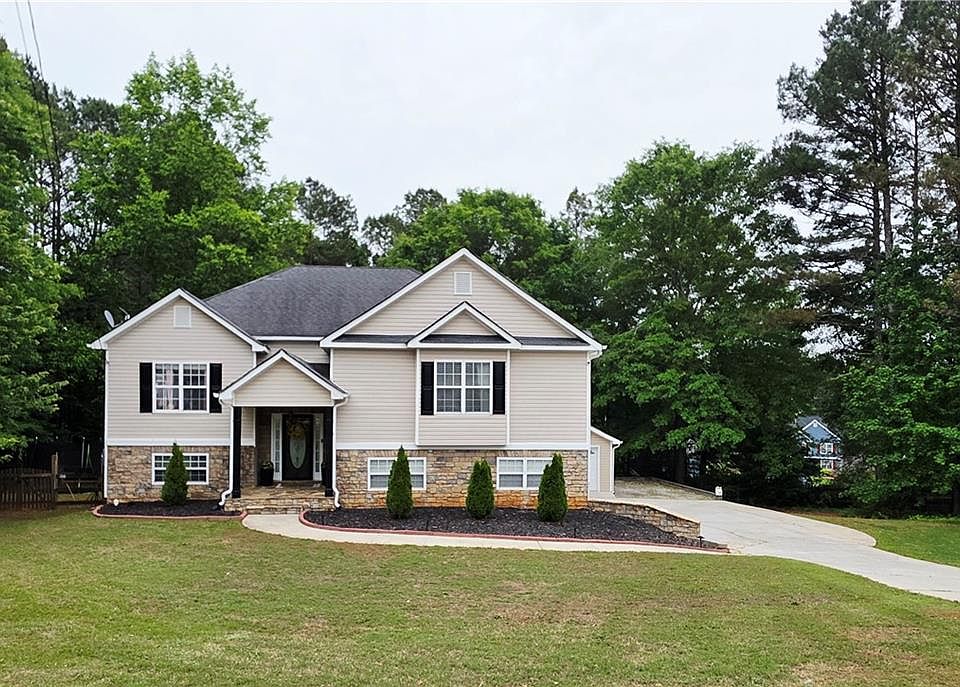 1st image of 1005 Creek Run Pl