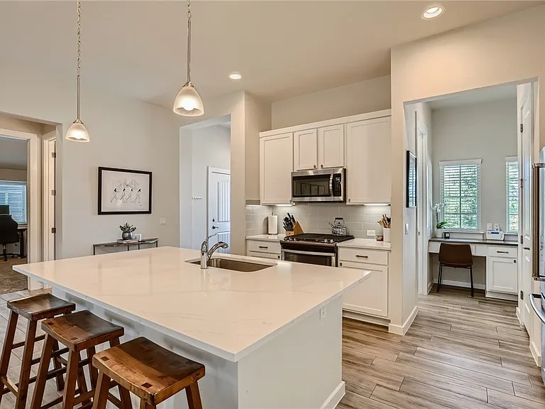 7301 Coit Rd — Photo 10