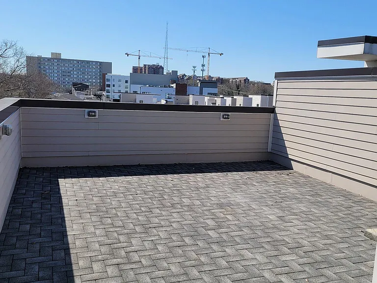 1117 Summit Ave — Photo 16