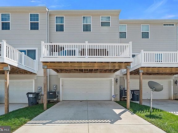 2nd image of 2102 Governors Way