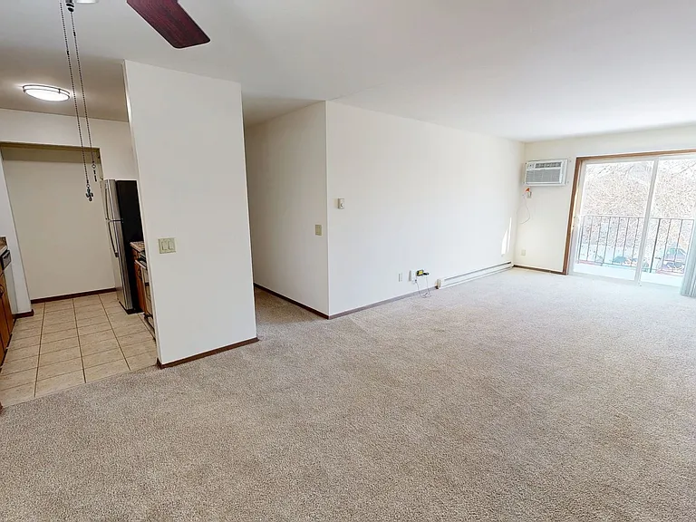 High Point Commons Apartments — Photo 15