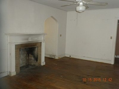 5th image of 175 Rosewood St