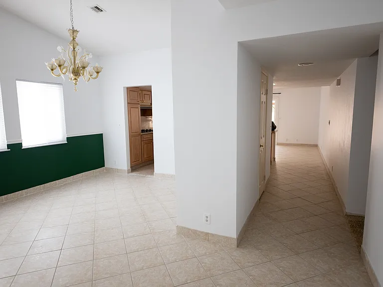 4433 Live Oak Dr — Photo 9