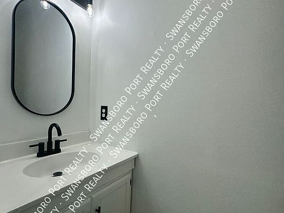 5th image of 414 Myrtlewood Cir