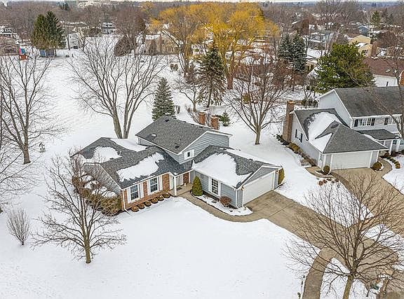 2nd image of 1104 Tracy Ln