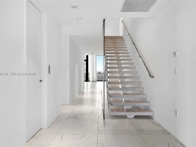 1000 Biscayne Blvd #1201 — Photo 45