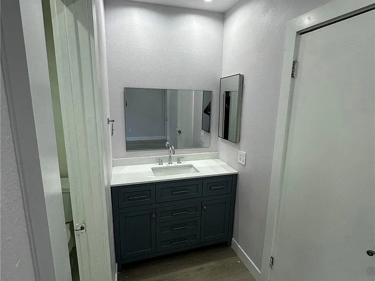7432 Hazeltine Ave #7 — Photo 16