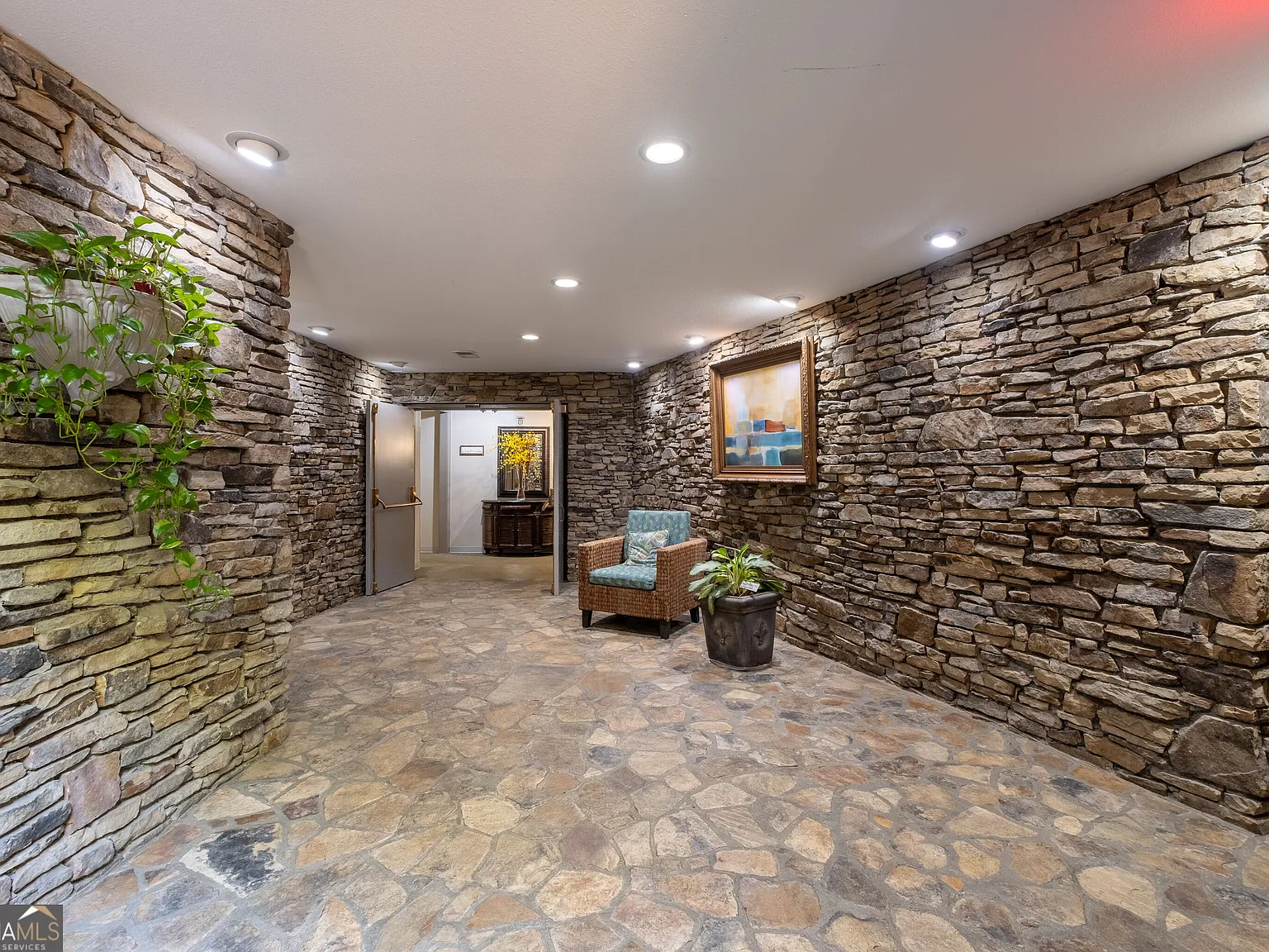 2 bed, 2.0 bath, 1224 sqft, $1,900 — Photo 3