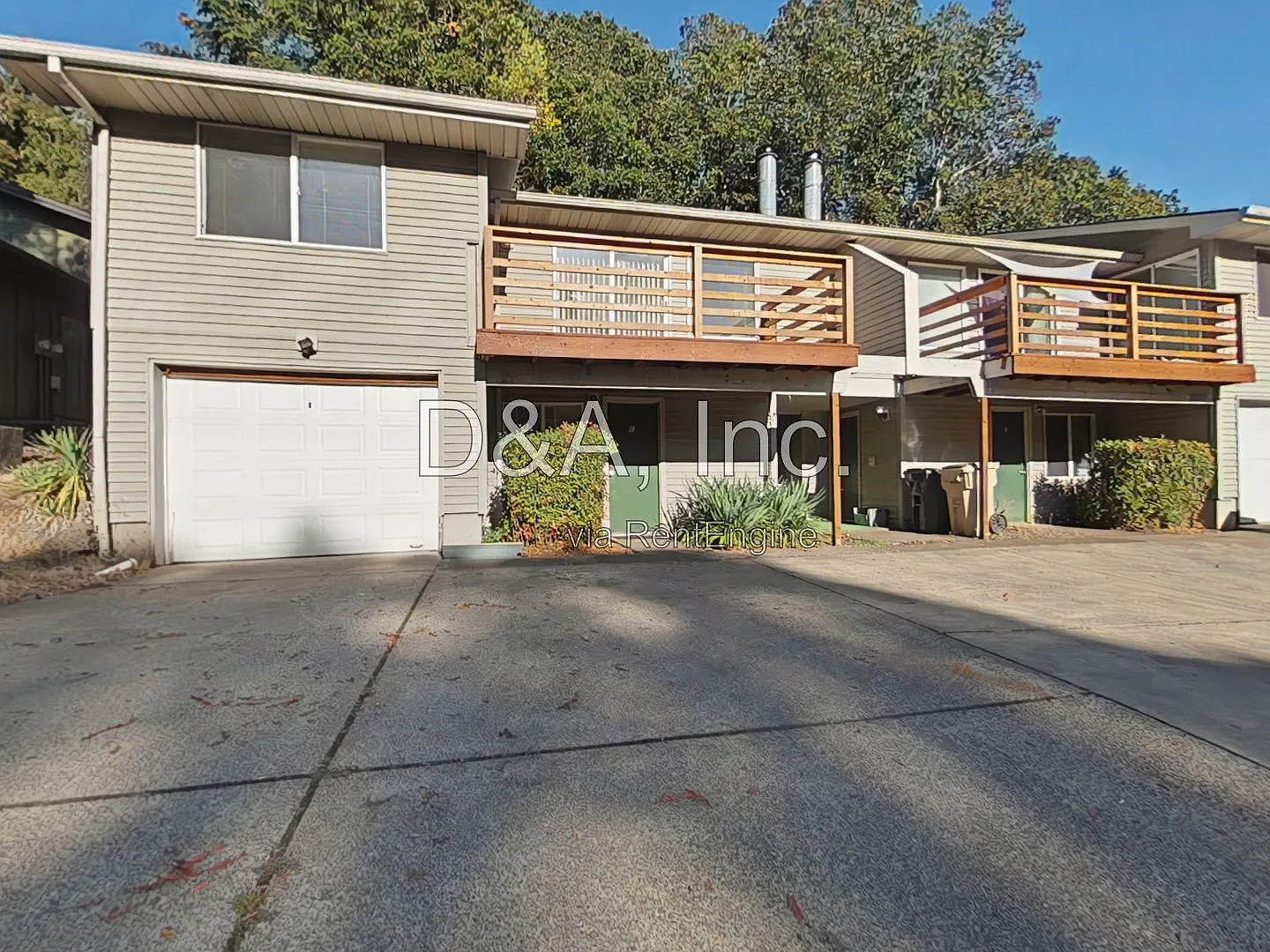 1 bed, 1.0 bath, 450 sqft, $895 — Photo 1
