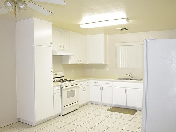3rd image of 84498 Pedro Dr