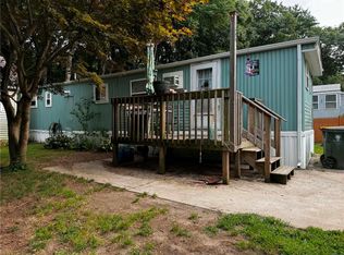 23 Woodridge Dr, Burrillville, RI 02839