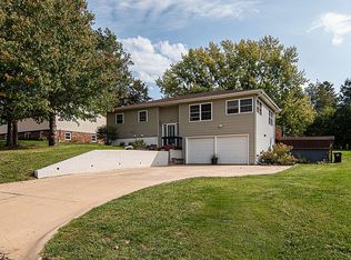 415 E Angus Ct, Maquoketa, IA 52060