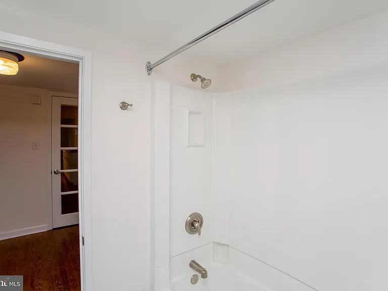 67 Ferry St — Photo 17