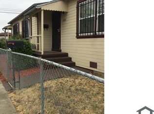 8725 Olive St, Oakland, CA 94621