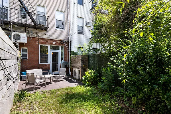 Rented by Brown Harris Stevens | media 13