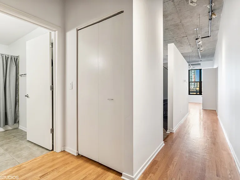 849 N Franklin St — Photo 8