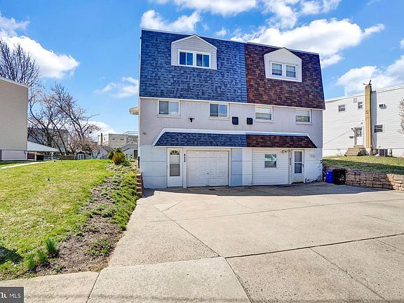 3rd image of 822 Avon Rd