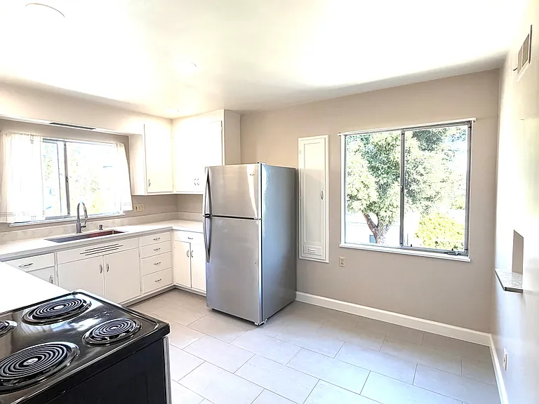 168 Santa Rosa Ave #4 — Photo 6