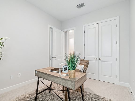 5th image of 260 Sutton Dr