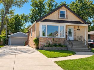 2212 Terry Ln W, Broadview, IL 60155
