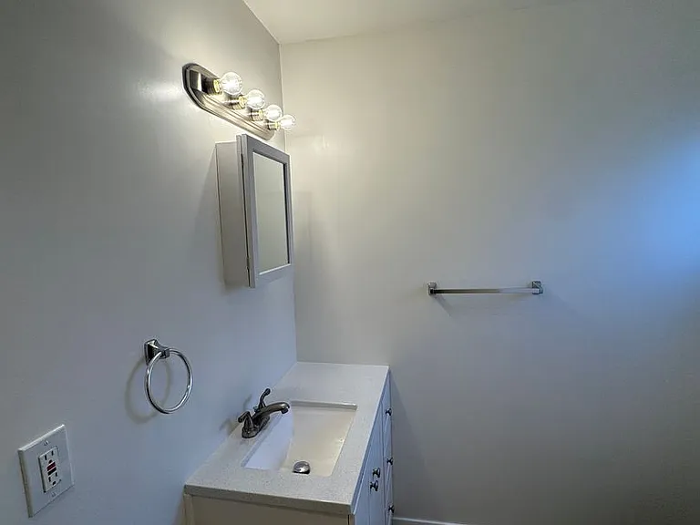 1134 Raymond Ave — Photo 22