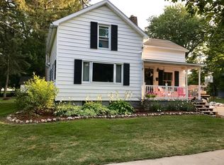 1524 Harrison St, Lake Odessa, MI 48849