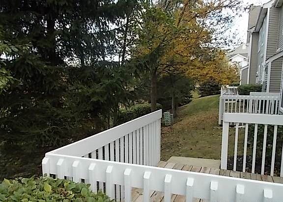 5th image of 48 Johnson Ct #48