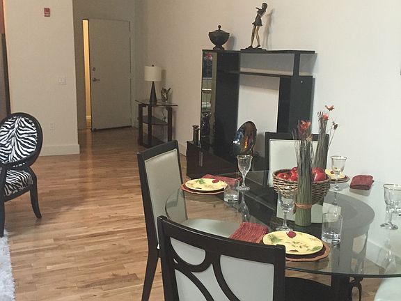 4th image of 926 N 3rd St APT 2C