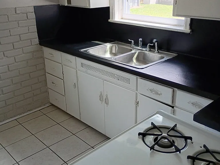 3430 Maple St #1 — Photo 10
