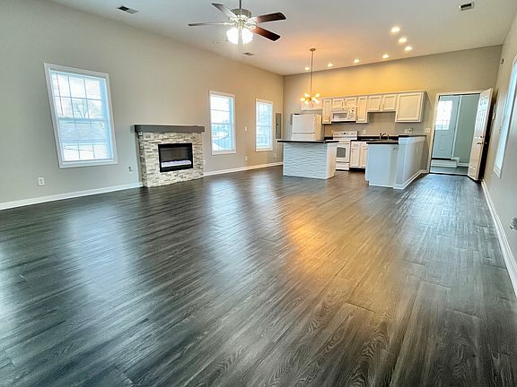 4th image of 1038 Lydia St #2