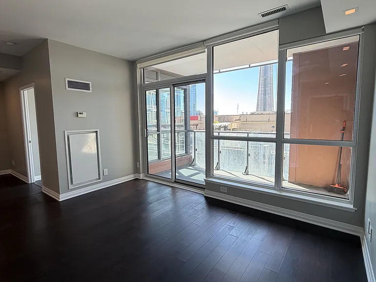 8 Mercer St #2107 — Photo 3
