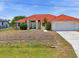 1011 Chadbourne AVE, LEHIGH ACRES, FL 33971