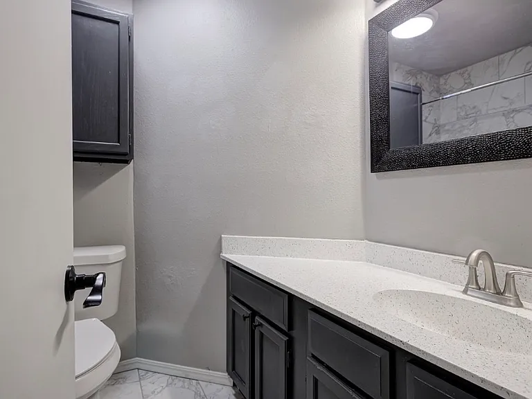 2505 Greenfield Dr — Photo 9